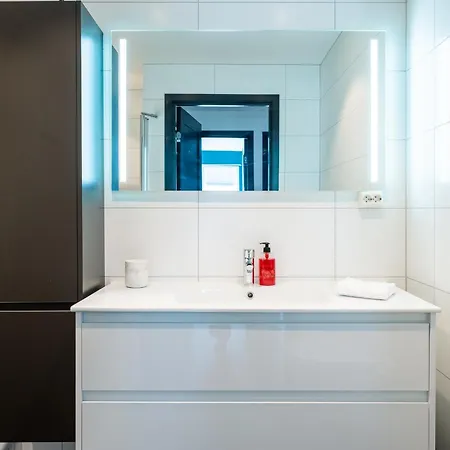 Arctic Homes - Premium Aurora شقة
